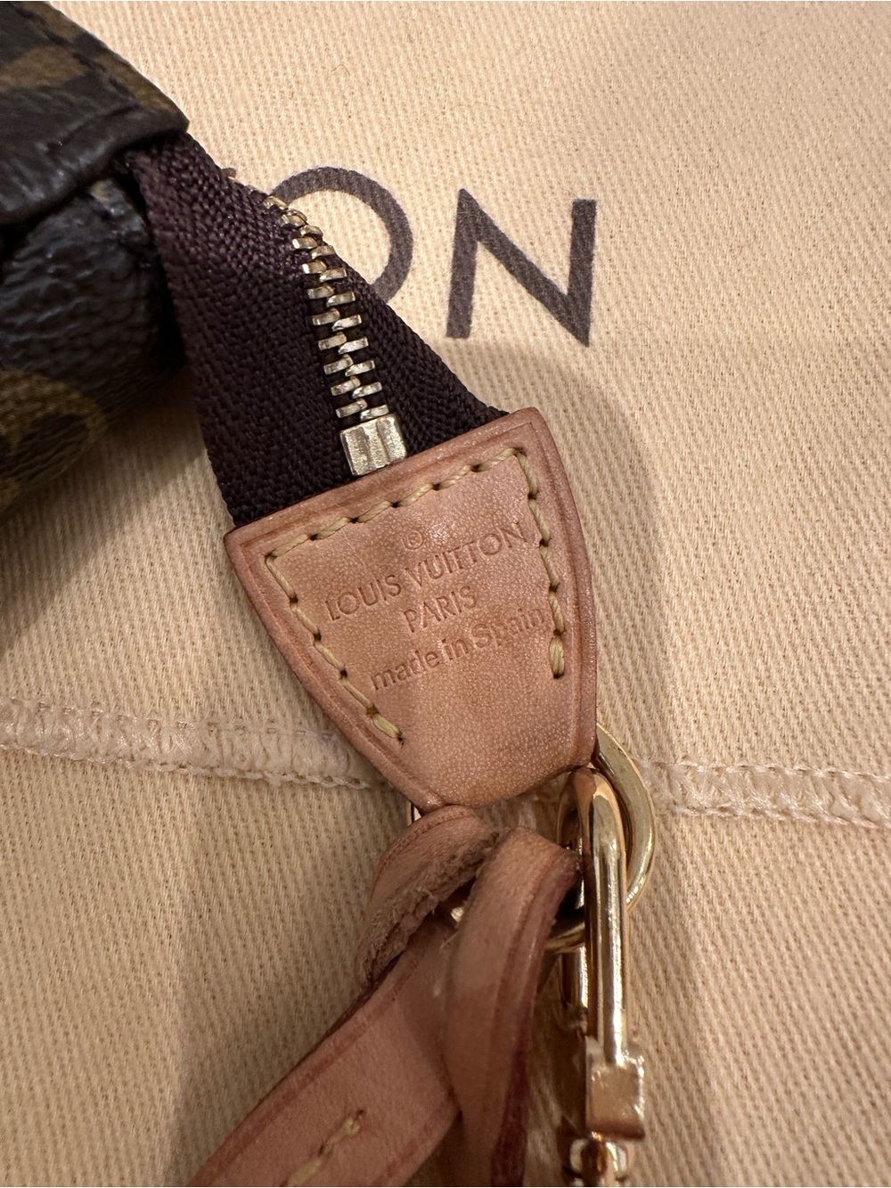 Louis Vuitton Monogram Pochette with additional Crossbody strap - Picture 9 of 16